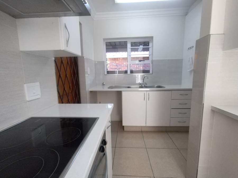 5 Bedroom Property for Sale in Wavecrest Eastern Cape